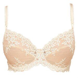 #1106 Wacoal Women's Embrace Lace Underwire Bra in Sand